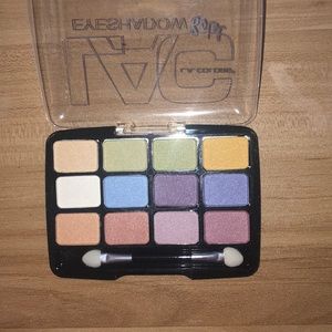 LAC eyeshadow pallete